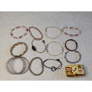 Assorted Lot 20 Bracelets,Silver&Gold Tone,Beads,Pearls,Blue Q,Rome,Cat,Infinity
